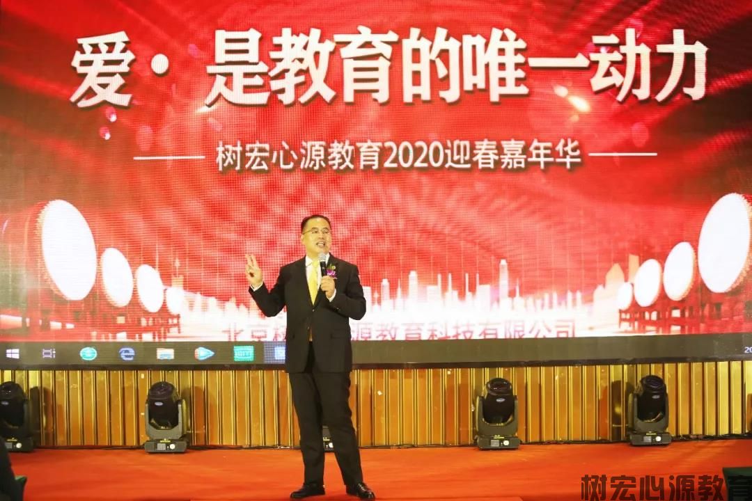 1-1912231Q01D13.jpg